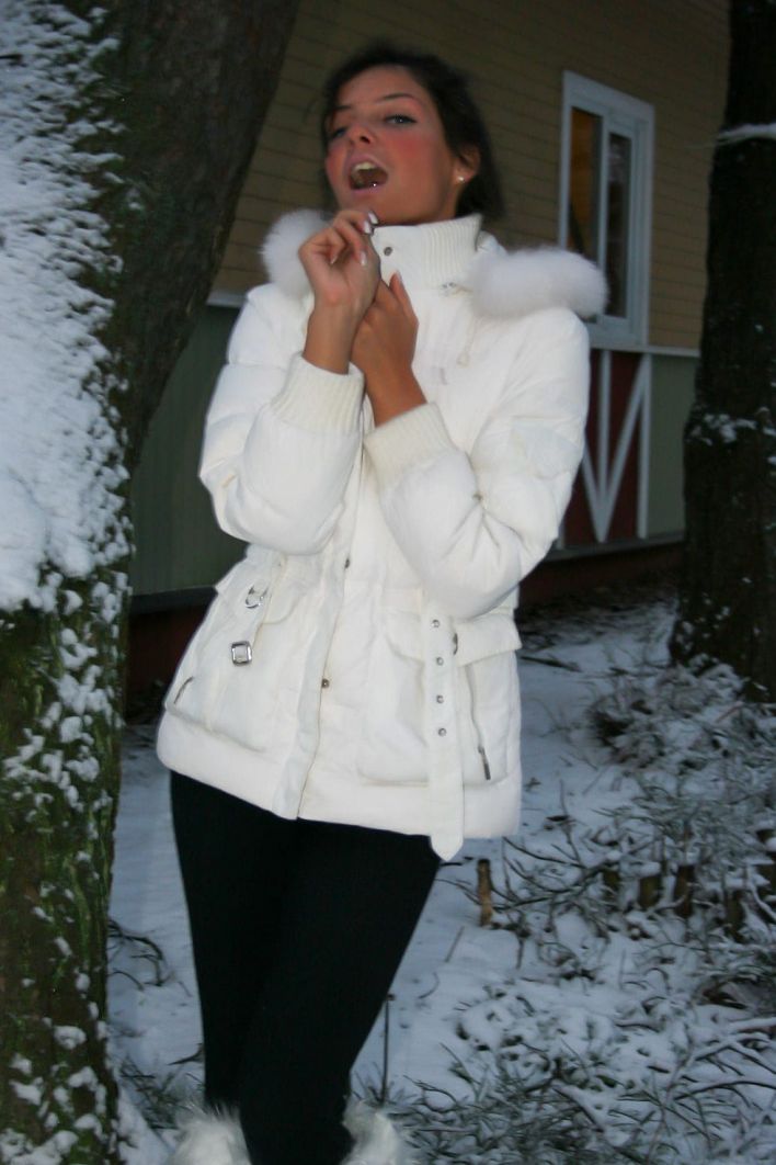 Isabella in Exhibitionist. Эскиз 54