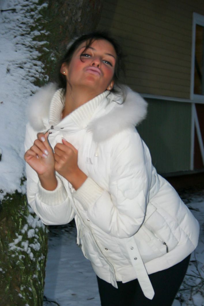 Isabella in Exhibitionist. Эскиз 56