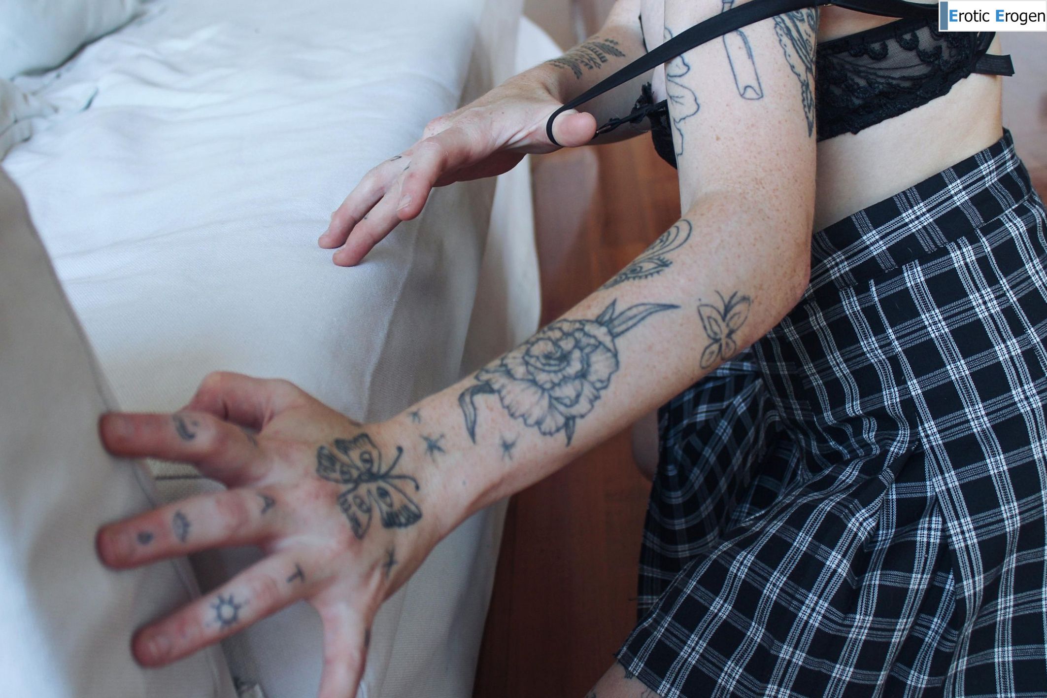 Coccoshark in Eat Me In A Lazy Afternoon. Slide 15