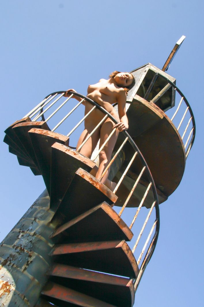 Gea A in Stairs To The Top. Thumb 13