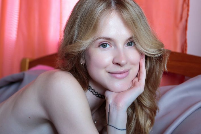 Alice May in Porto Cali. Thumb 2