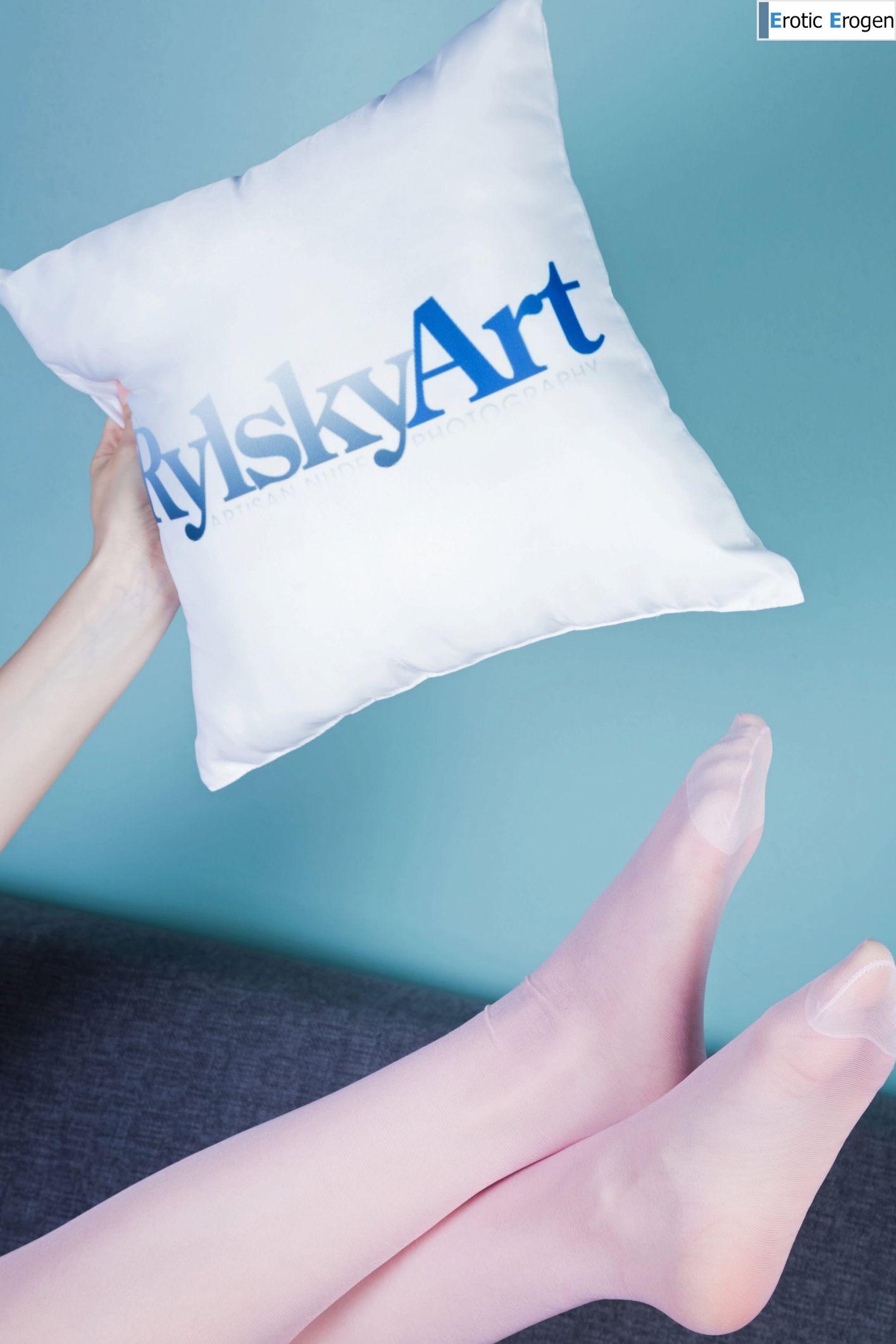 Elle Mira in Pilau. Slide 10