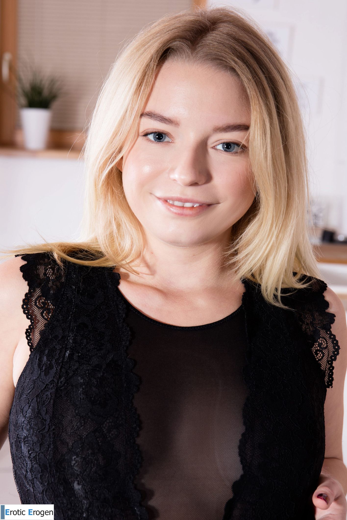 Jude in Cutie. Slide 2