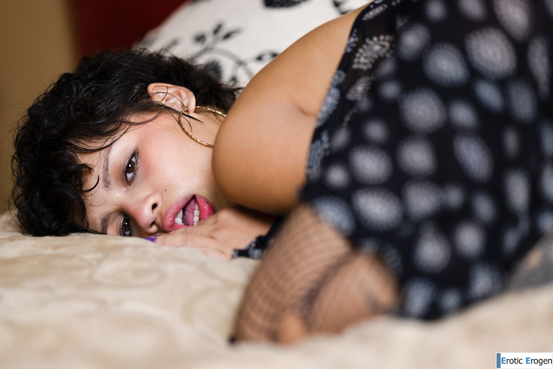 Lilith Baph in 5 Fingers. Slide 10