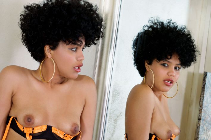 Selva Lapiedra in Composite Colors. Thumb 20