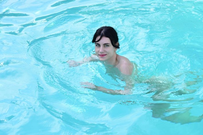 Olivia in Pool Party. Thumb 29