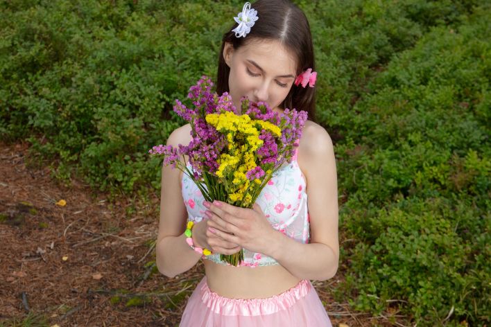 Silky in Forest Secret. Thumb 4