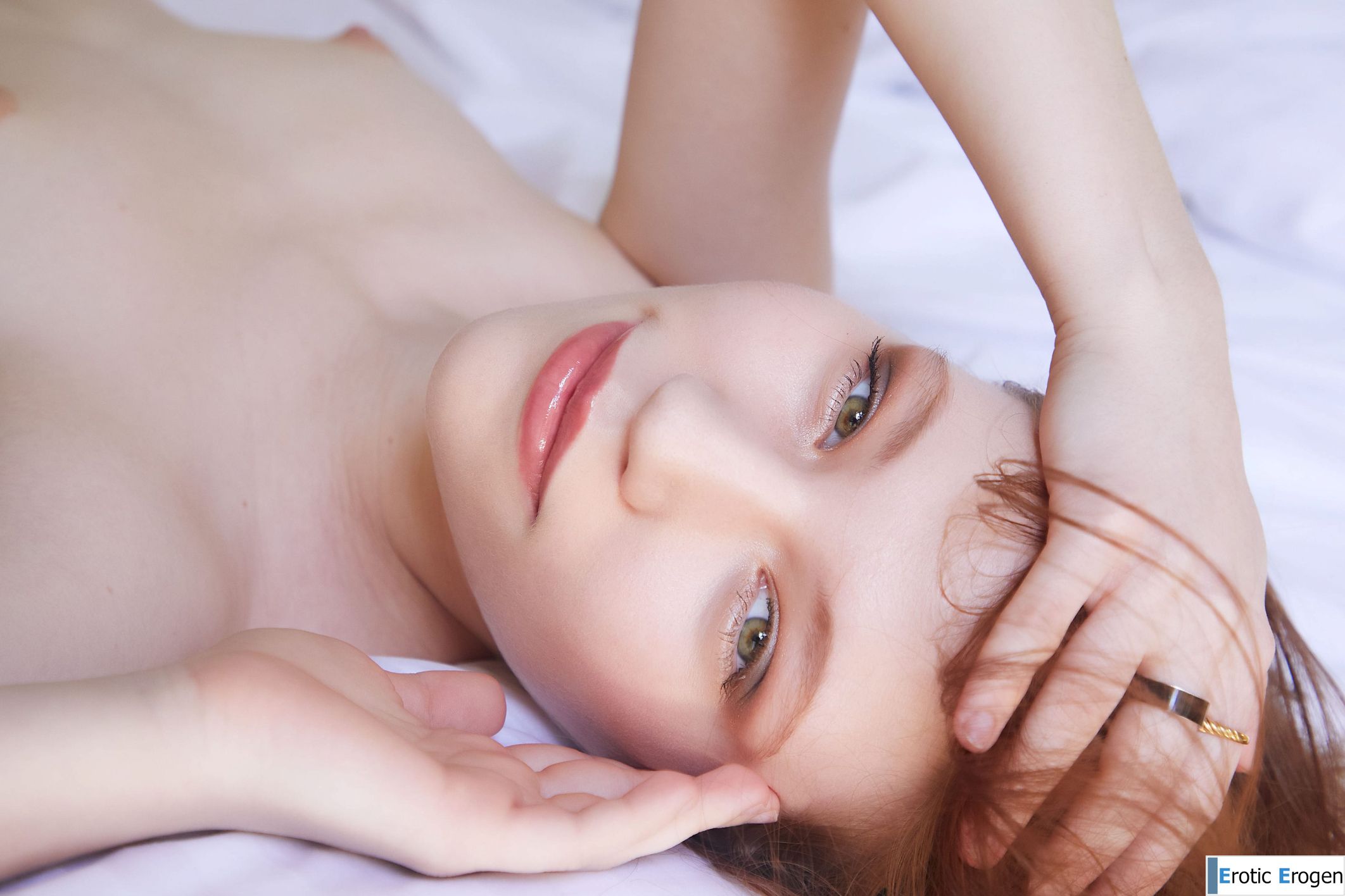 Maya Sinn in Soft Hues. Слайд 28