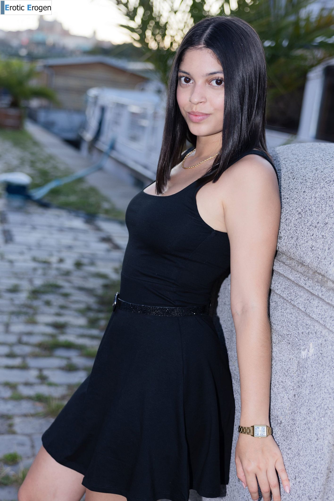 Gia Rosse in First Walk. Slide 2