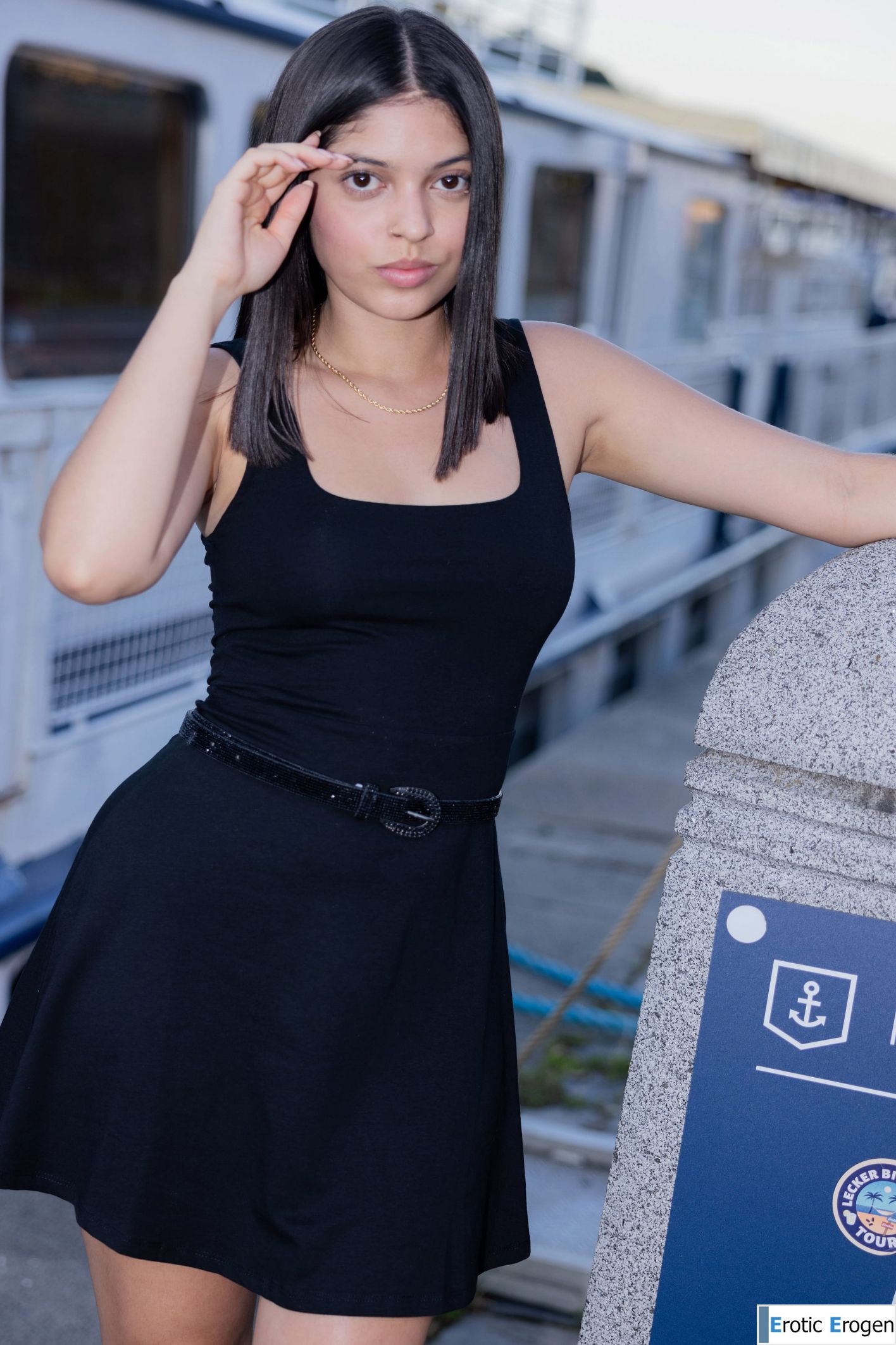 Gia Rosse in First Walk. Slide 4