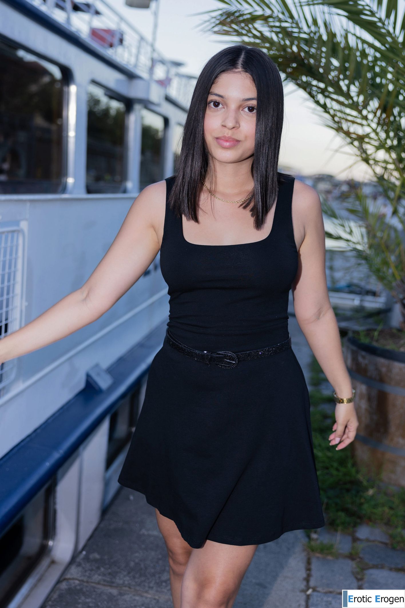 Gia Rosse in First Walk. Slide 6