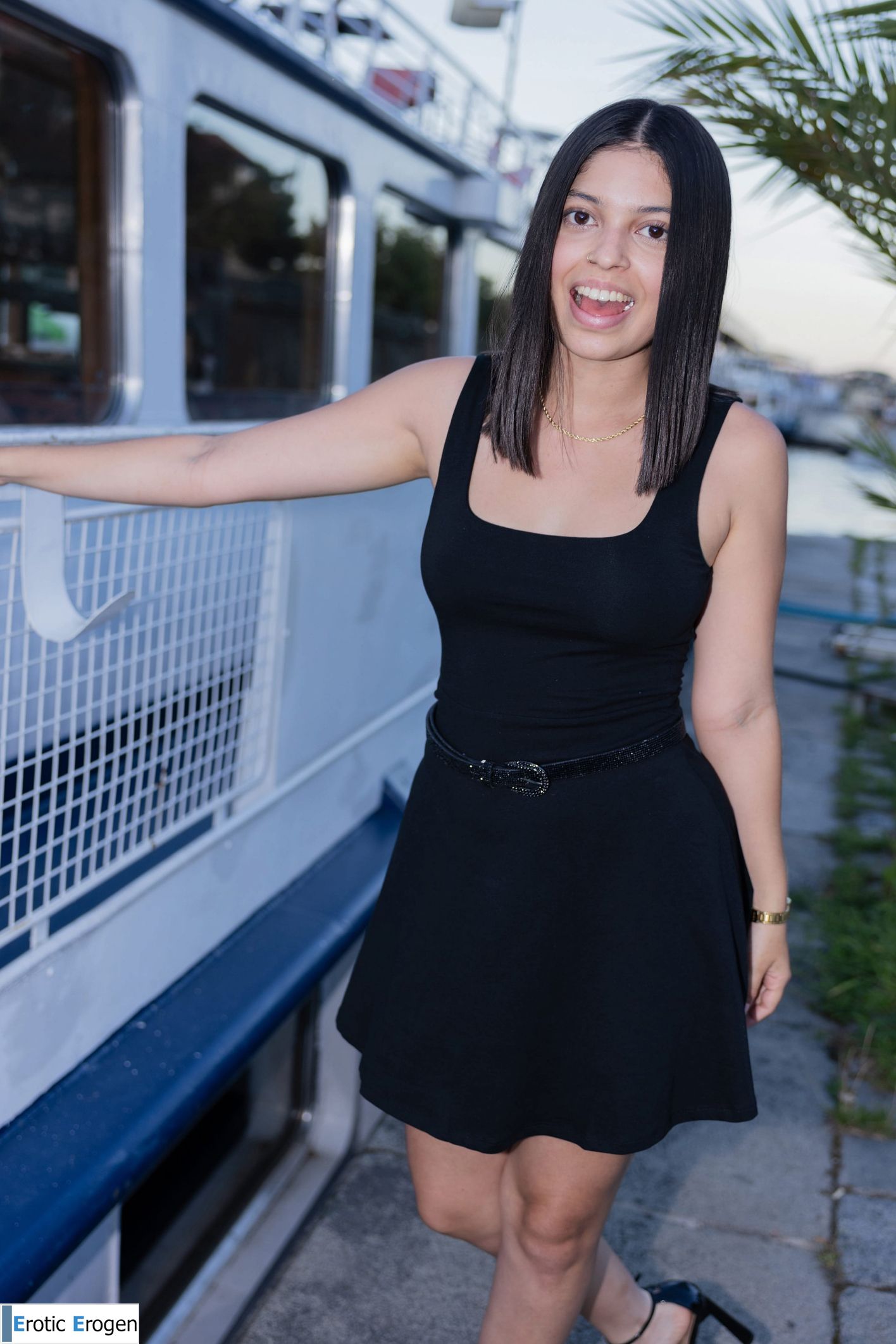 Gia Rosse in First Walk. Slide 7