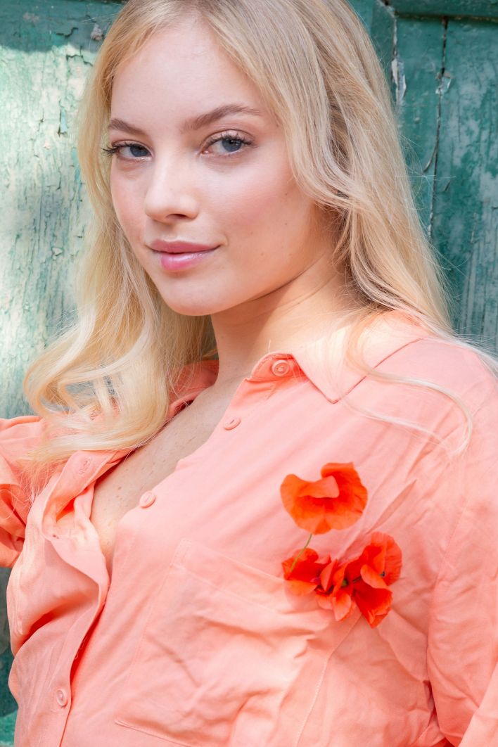 Bella Spark in Sun Shadows. Thumb 3