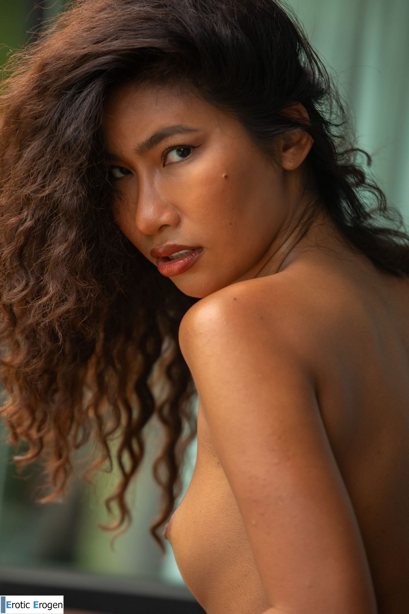 Niki in Beaming. Slide 38