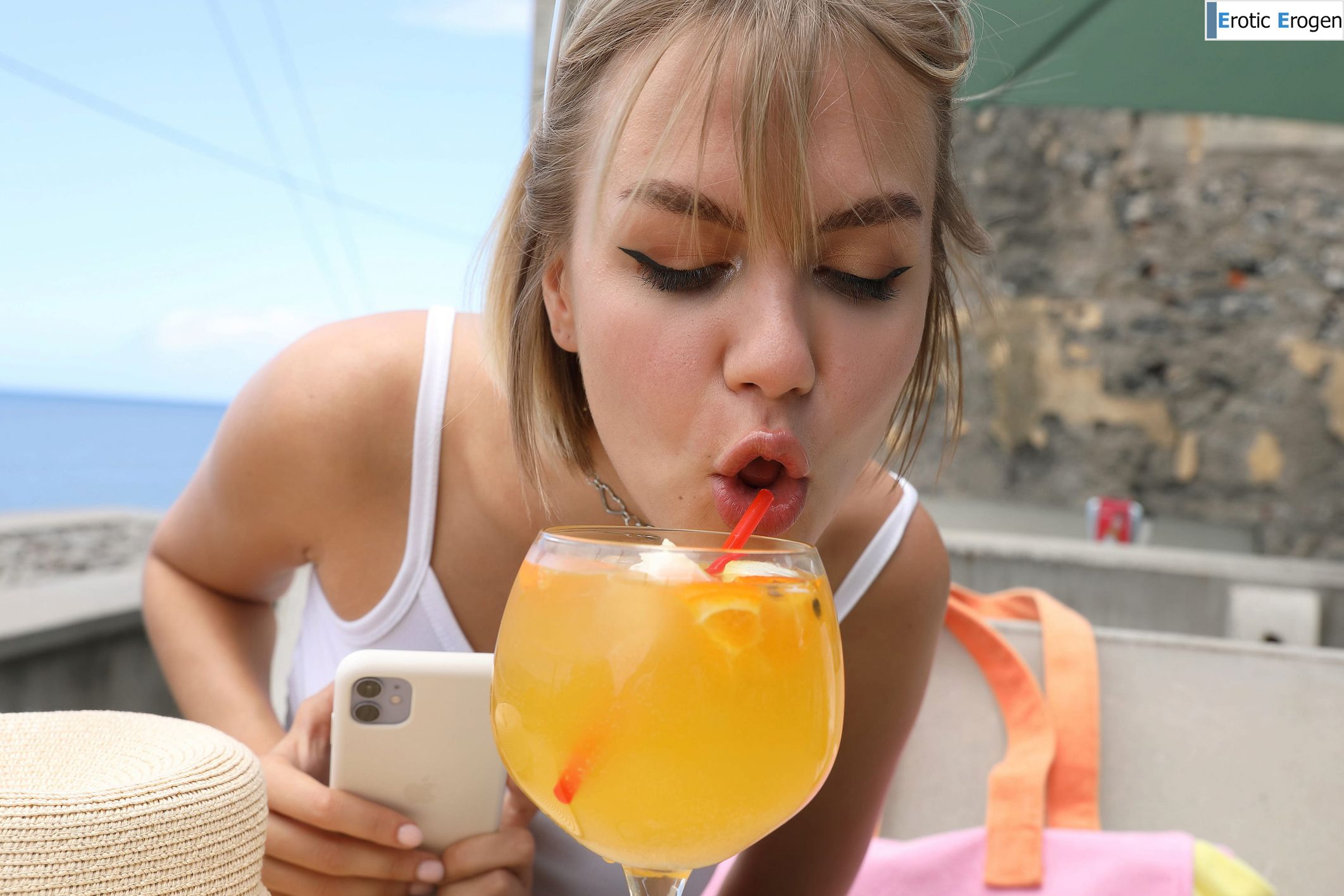 Lana Lane in Postcard Paul Do Mar. Slide 38