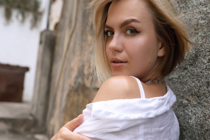 Lana Lane in Postcard Paul Do Mar. Thumb 11