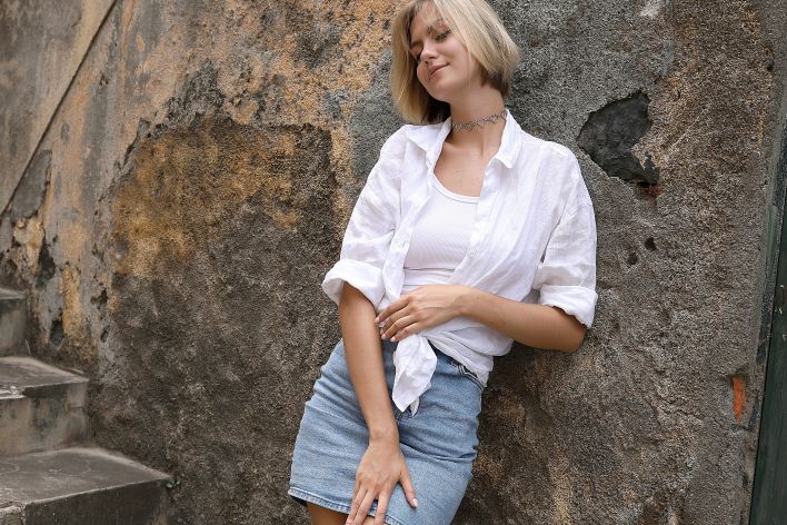 Lana Lane in Postcard Paul Do Mar. Thumb 4