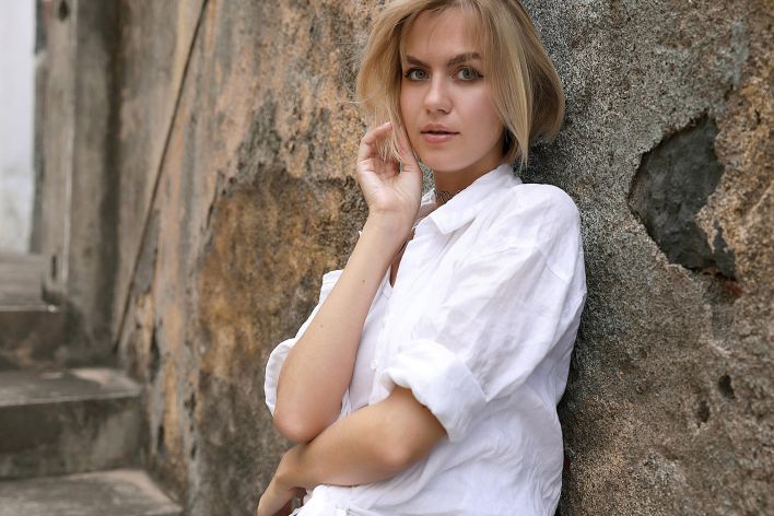 Lana Lane in Postcard Paul Do Mar. Thumb 5