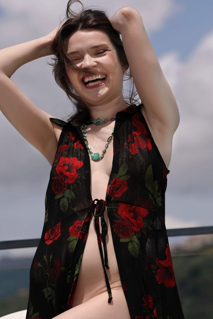 Amelia in Sweltering Heat. Thumb 8