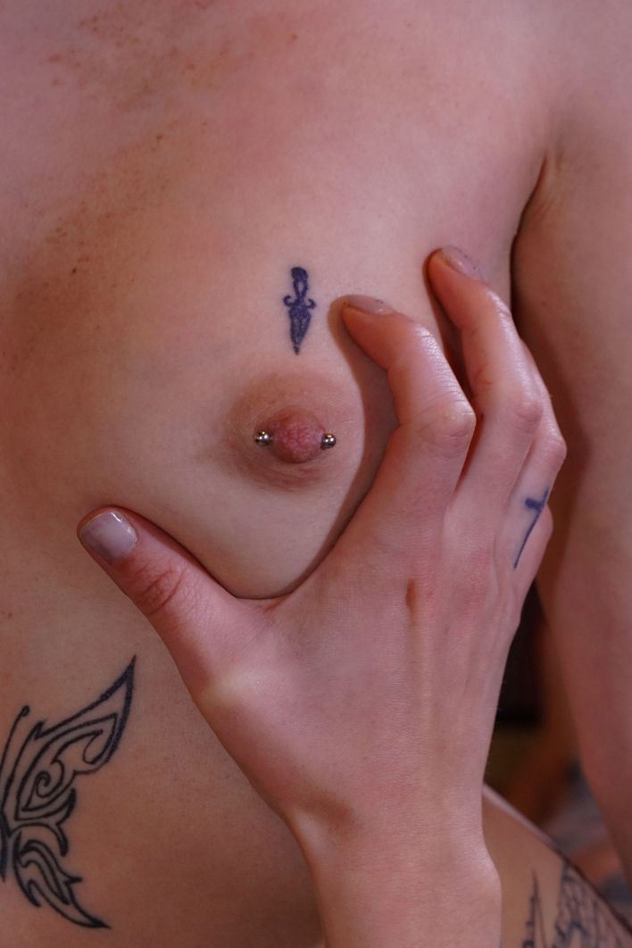 Iris &amp; Lucia A in Passion Black Part 2 1. Thumb 36