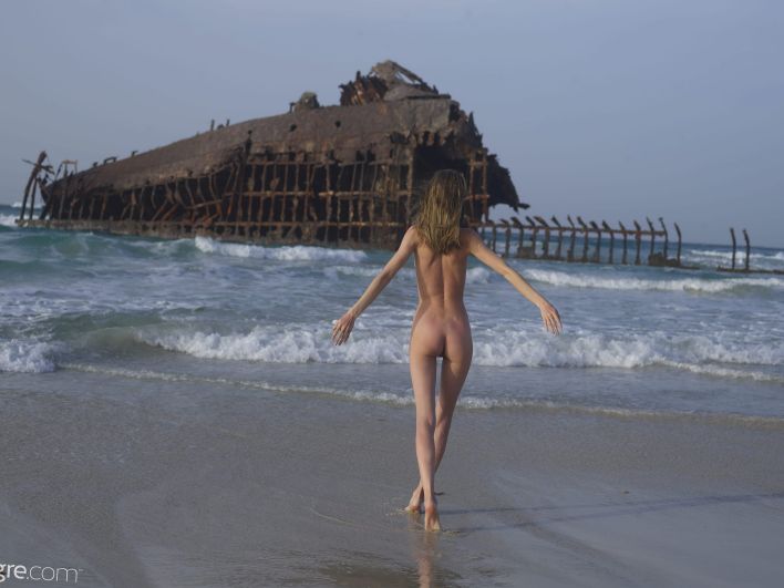 Proserpina in Atlantic Ocean. Thumb 10