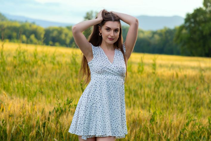 Julia K in In The Field. Thumb 1