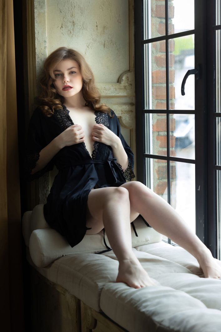 Julia Morozzi in Sensuous. Thumb 1