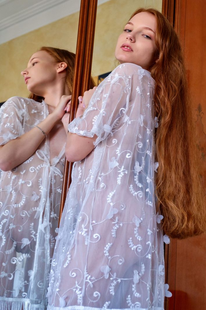 Lola Jolie in My Reflection. Эскиз 2