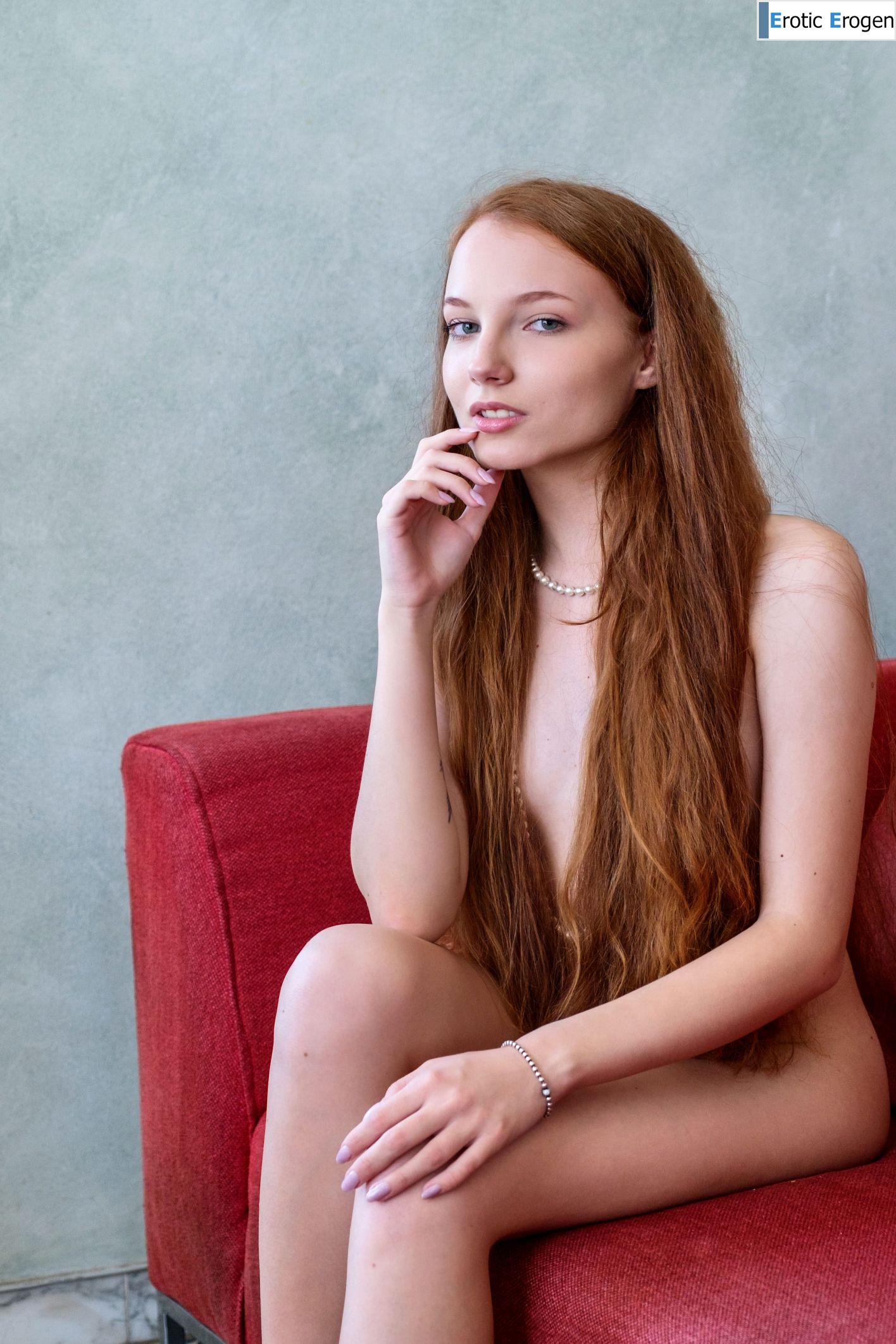Lola Jolie in Glorious Mane. Slide 18