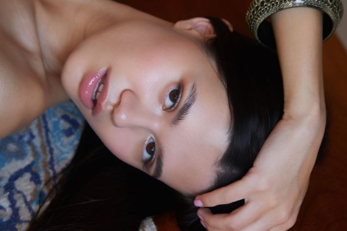 Eveline Elle in At My House. Эскиз 38