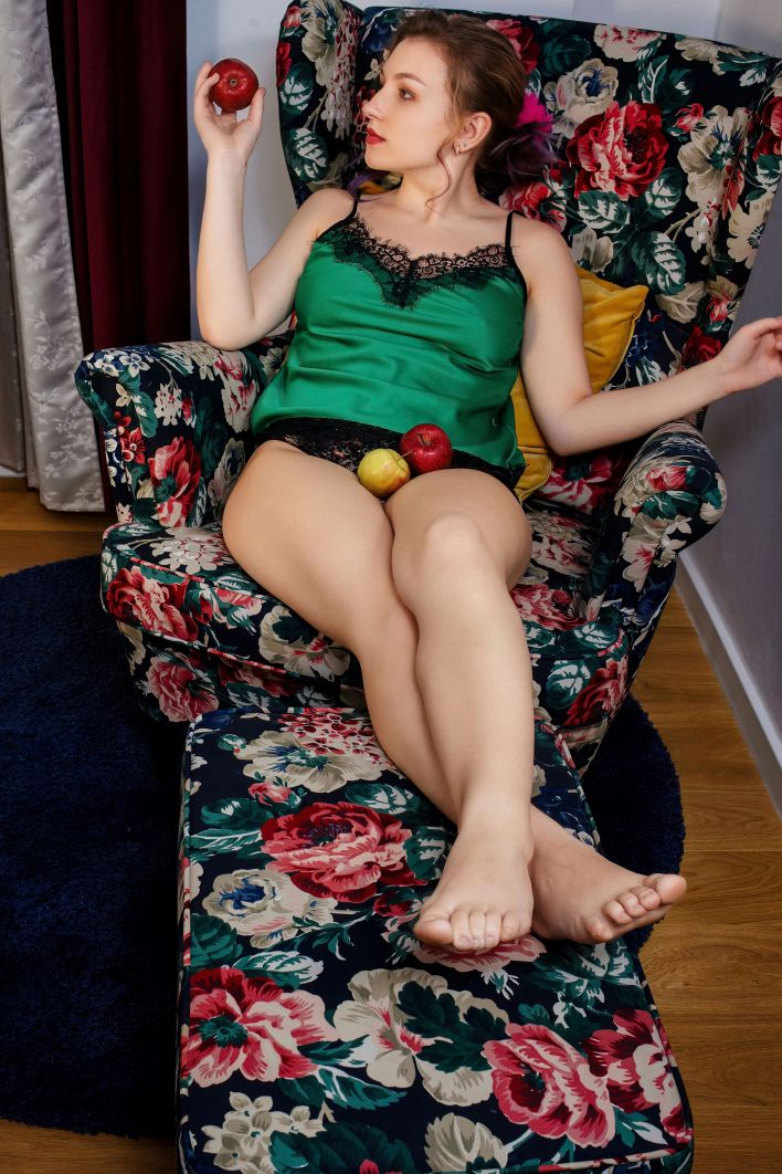 Isabele in Sweet And Tender. Thumb 2