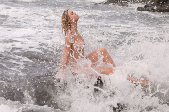 Lana Lane in Wet &amp; Wild. Thumb 12