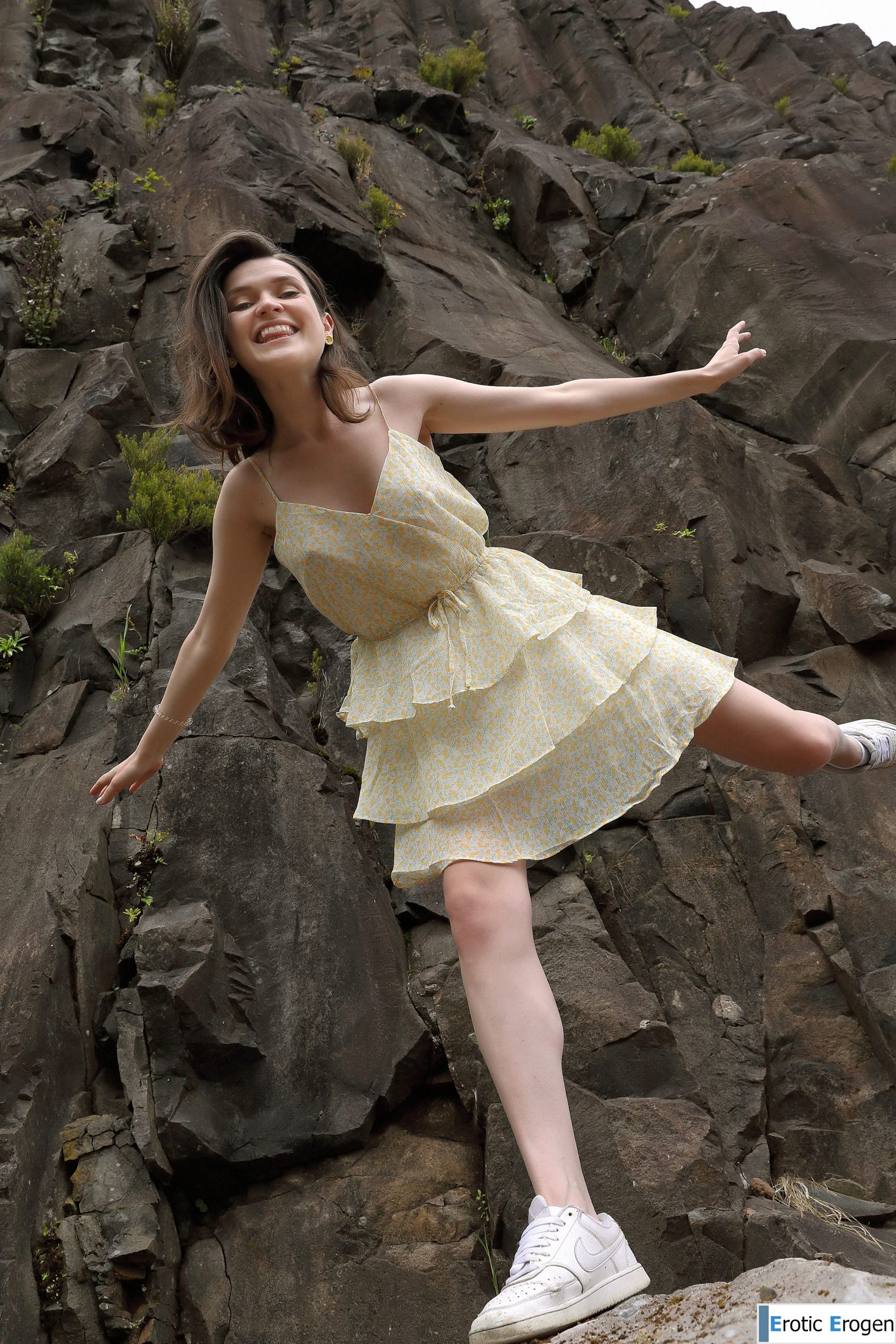 Amelia in Postcard From Madeira. Slide 2