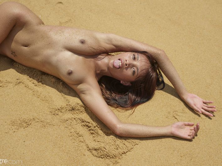 Jessa in Burning Hot. Thumb 8