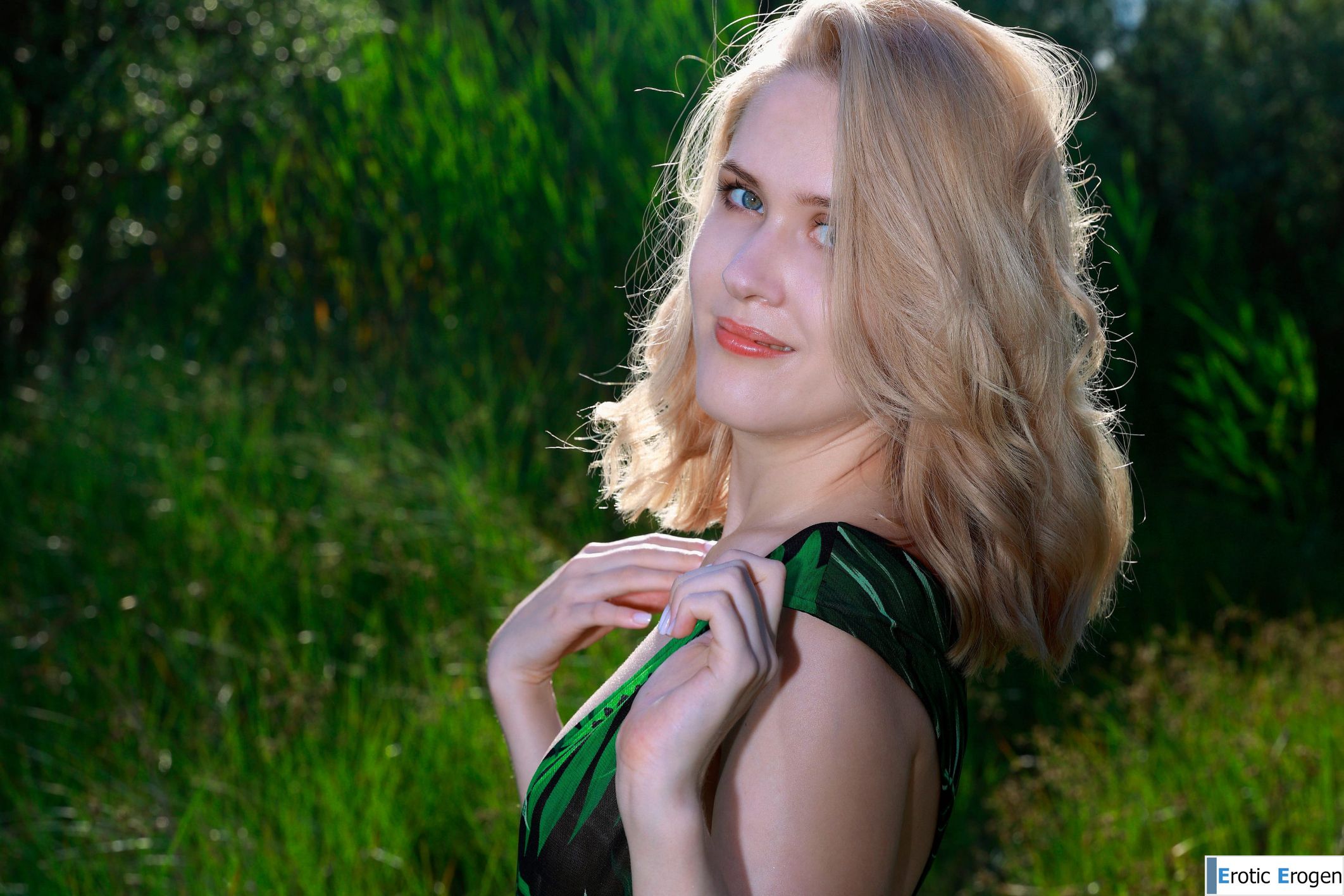 Una in Green Grass. Slide 3